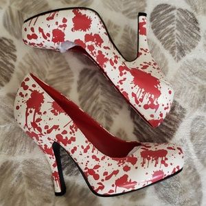 🦇NEW‼ *Rare* Hot Topic Blood Splatter Pumps
